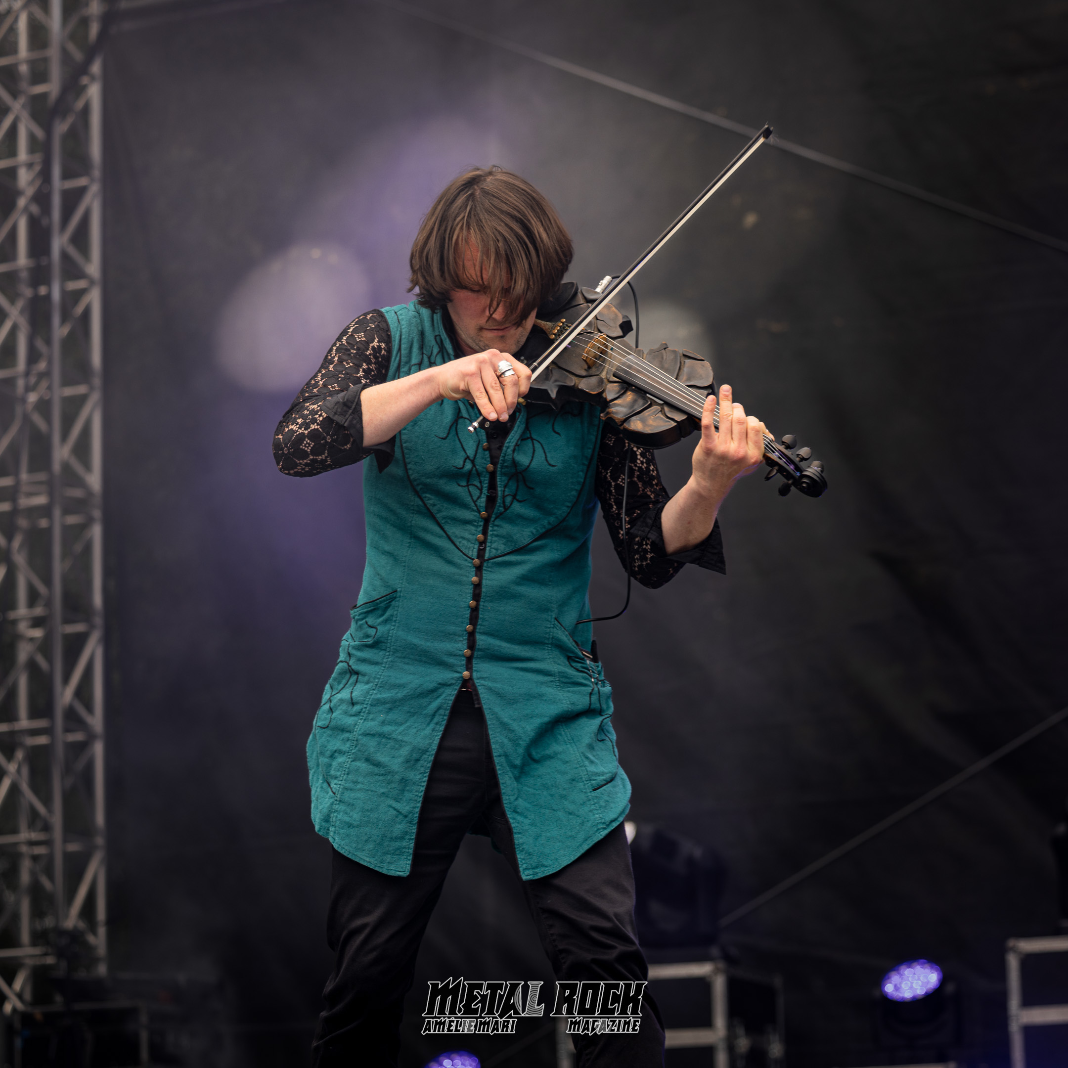 2026-TheTroubleNotes-Bruguiere-Echosetmerveilles-081