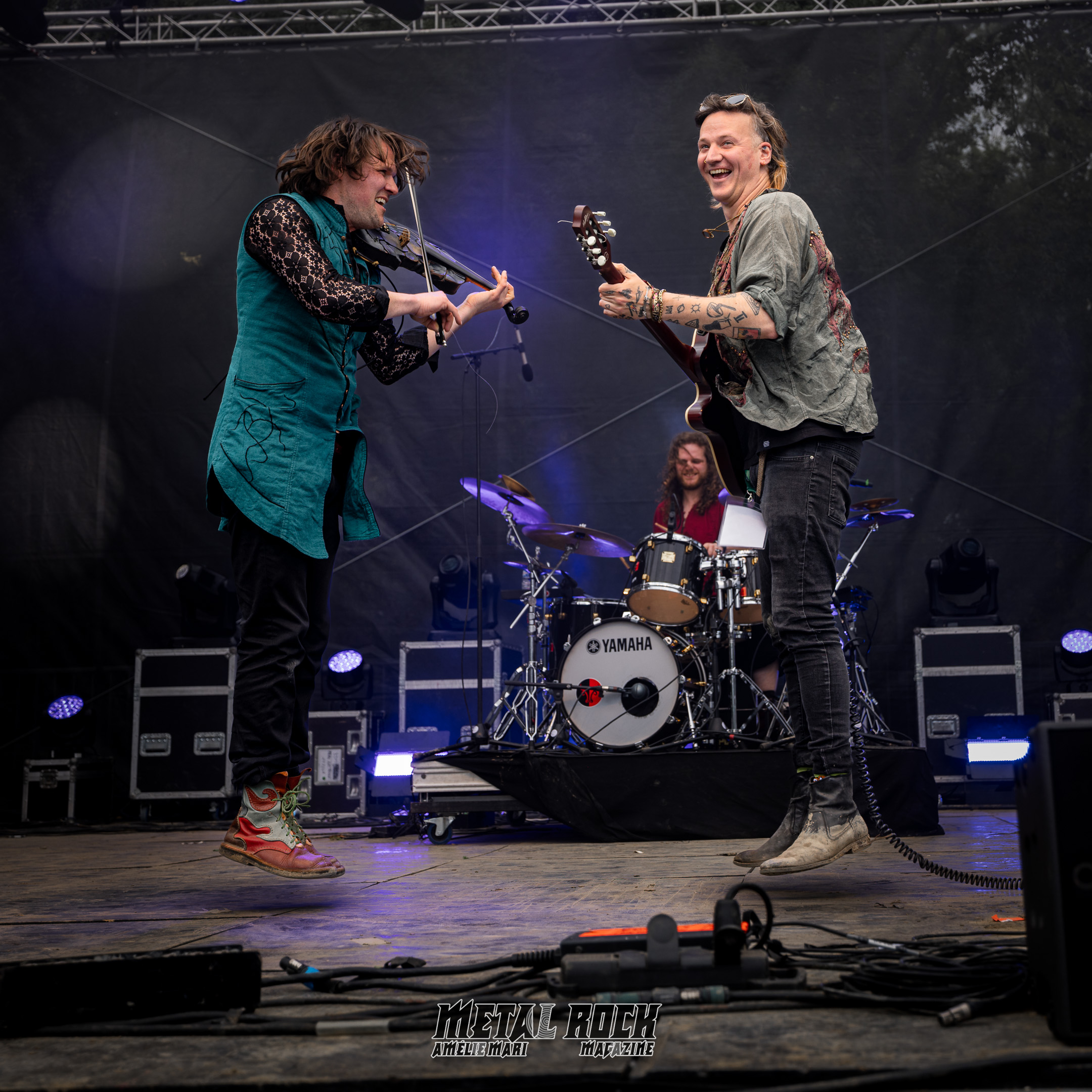 2026-TheTroubleNotes-Bruguiere-Echosetmerveilles-089