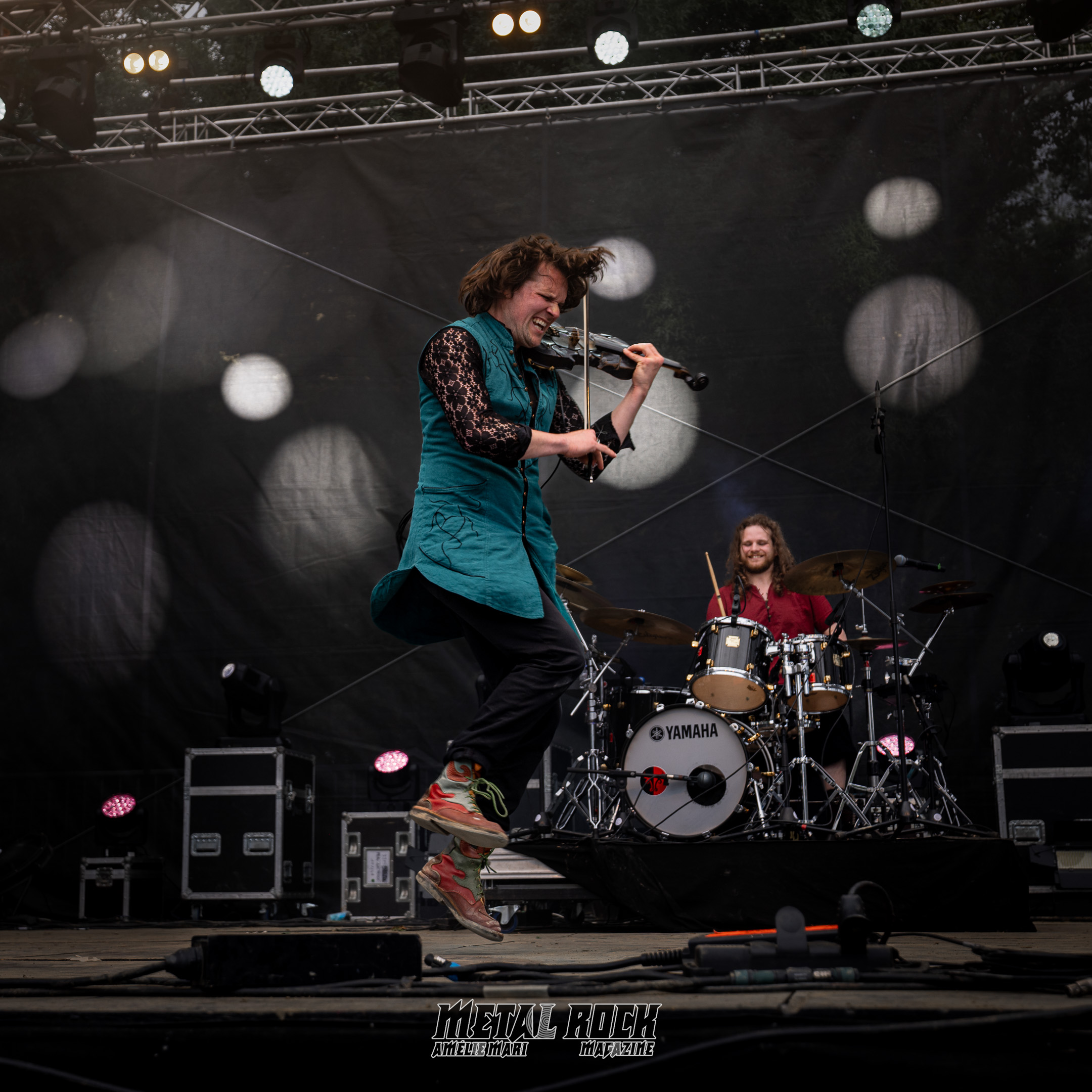 2026-TheTroubleNotes-Bruguiere-Echosetmerveilles-098