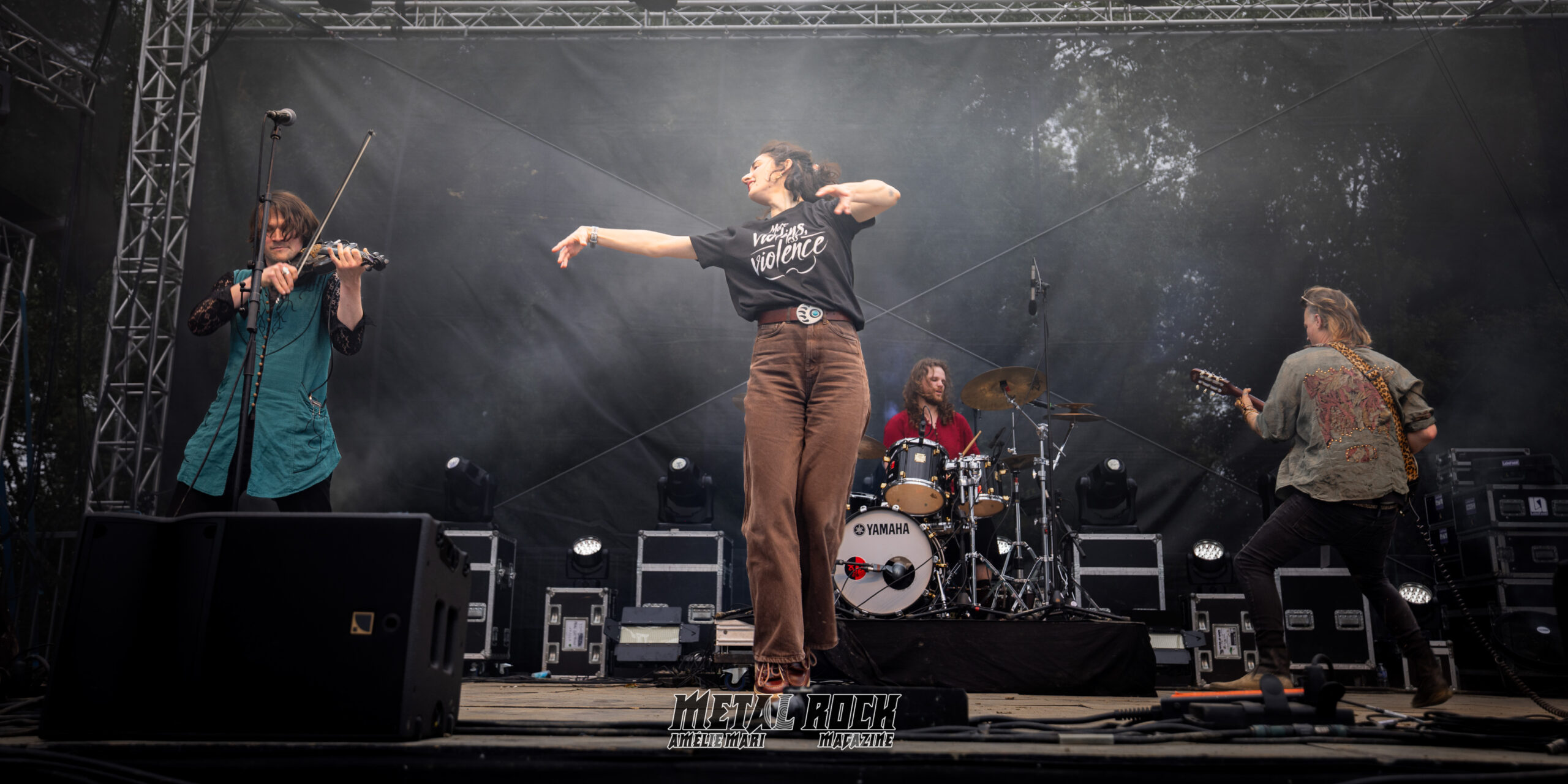 2026-TheTroubleNotes-Bruguiere-Echosetmerveilles-110