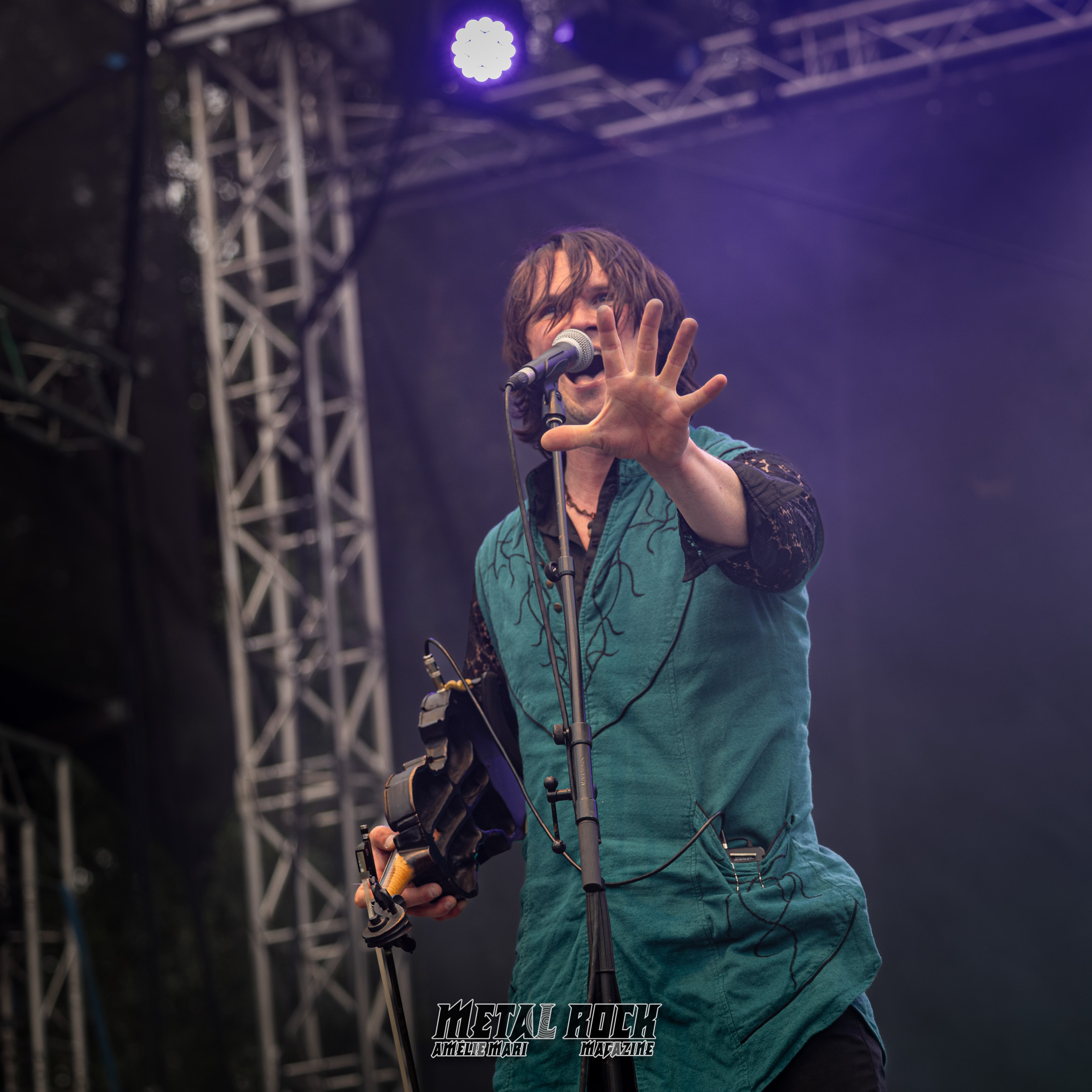 2026-TheTroubleNotes-Bruguiere-Echosetmerveilles-117