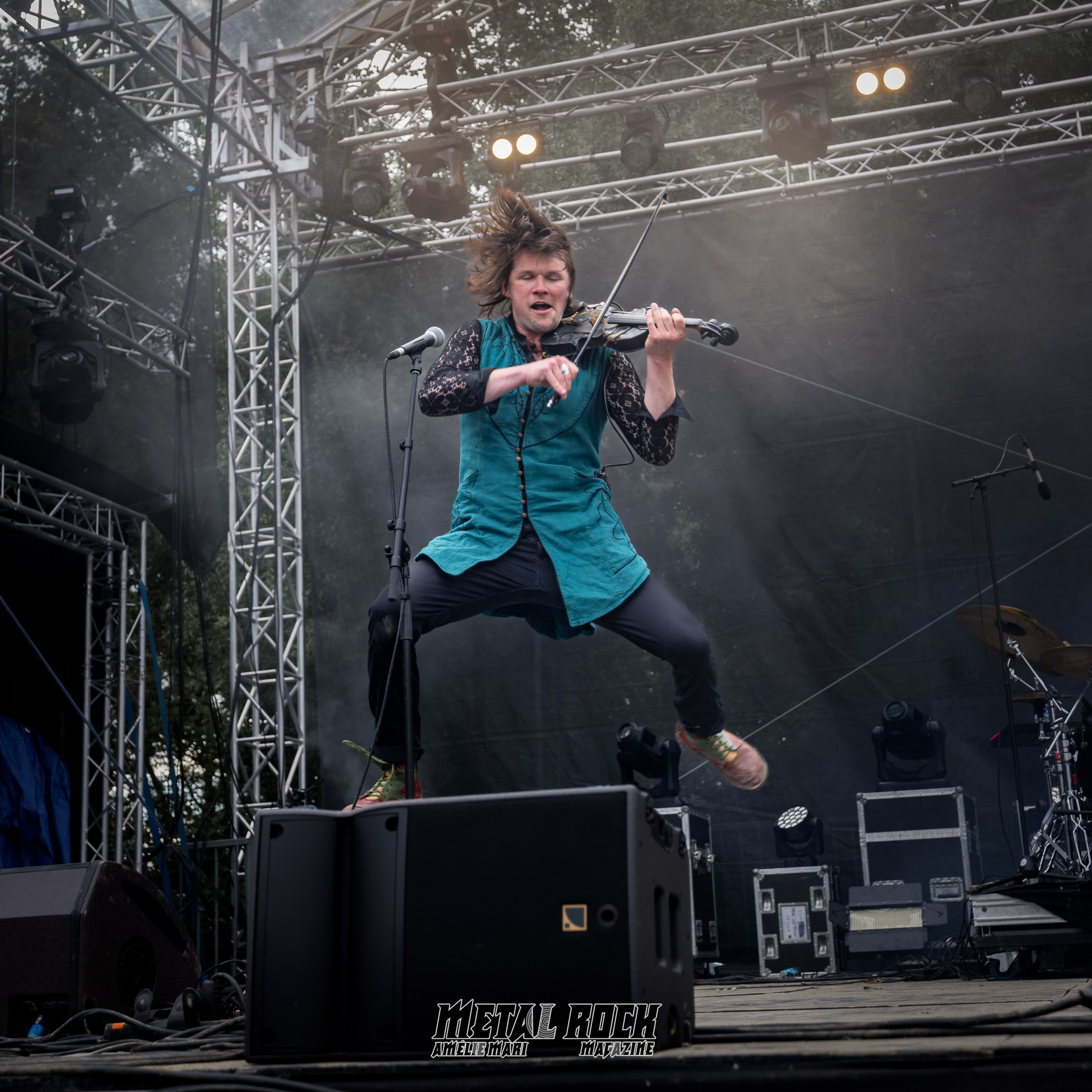2026-TheTroubleNotes-Bruguiere-Echosetmerveilles-150